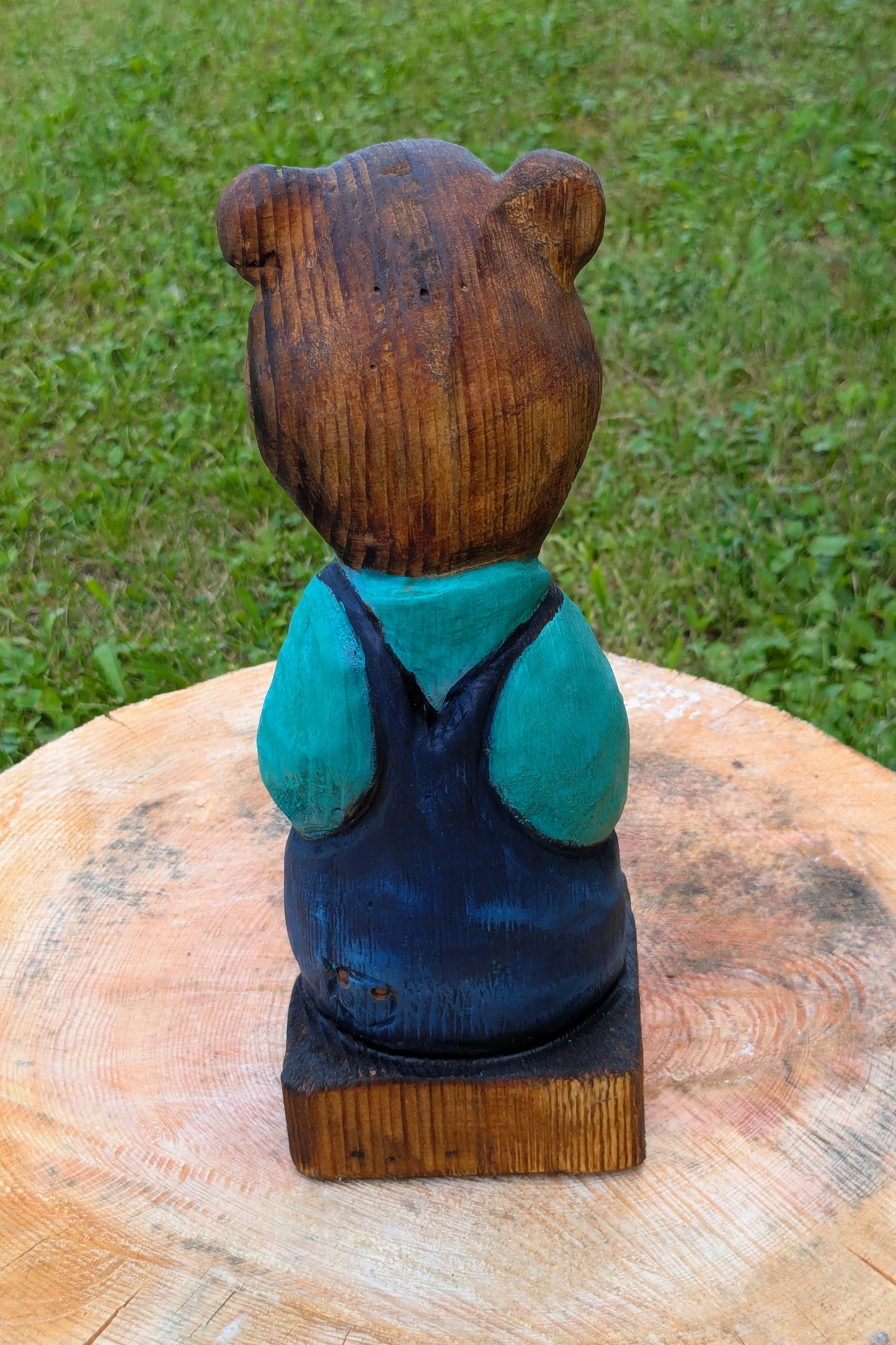 #0018 Bibbed bear
