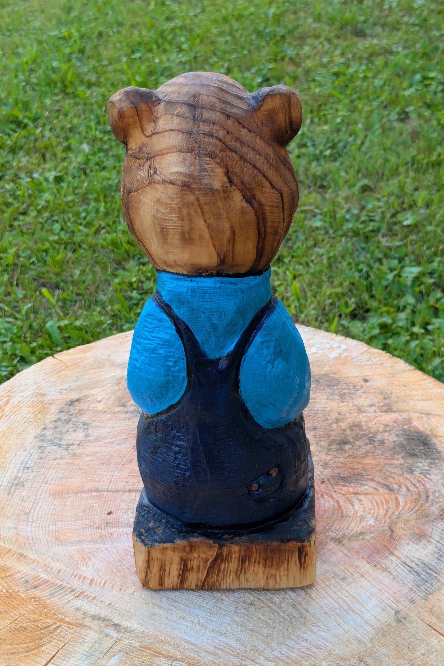 #0037 Bibbed bear