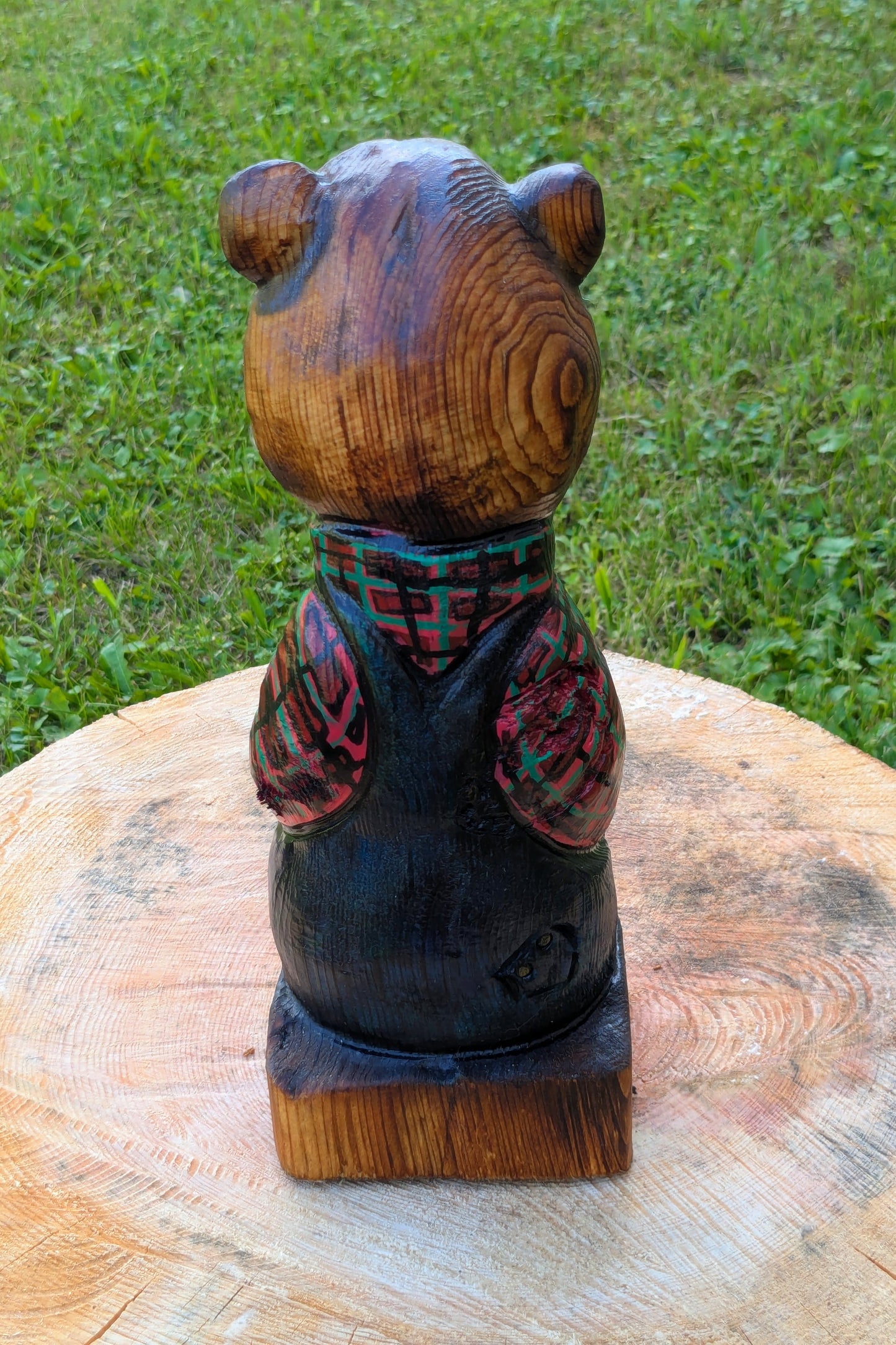 #0038 Bibbed bear