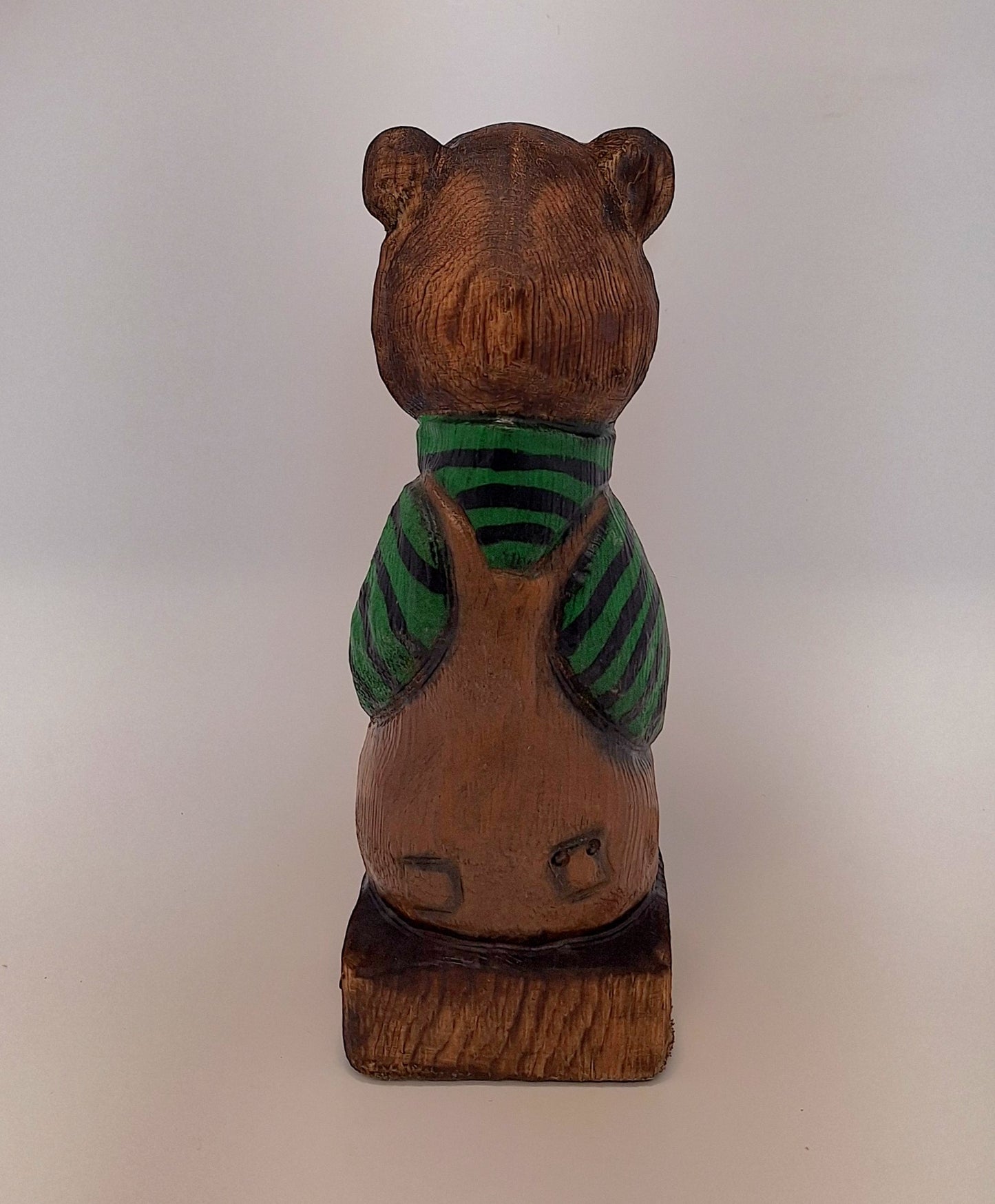 #0027 Bibbed bear