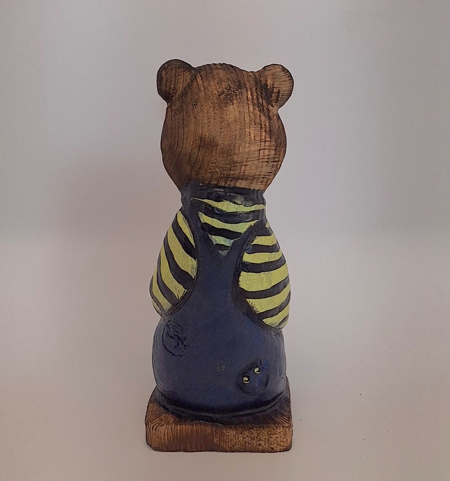 #0015 Bibbed bear