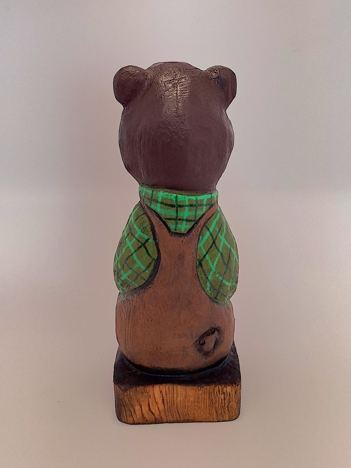 #0023 Bibbed bear