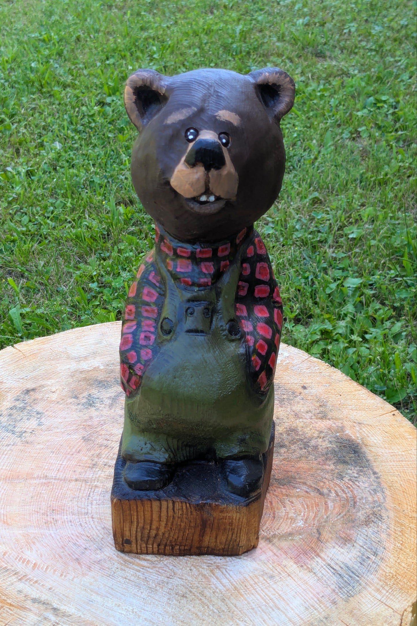 #0001 Bibbed bear