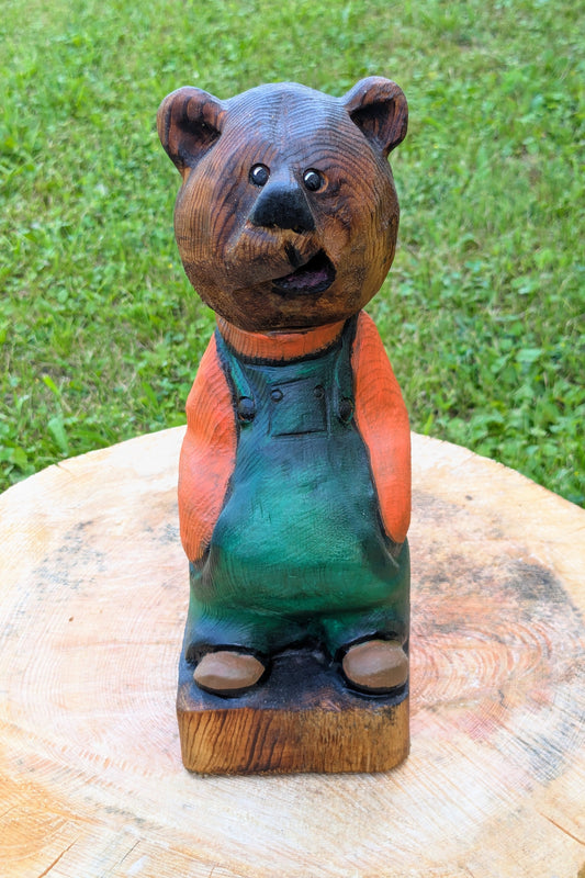 #0011 Bibbed bear