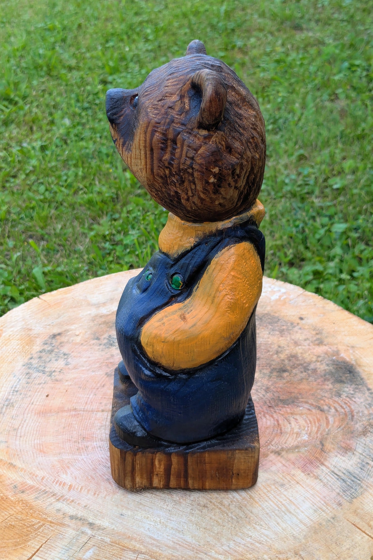 #0012 Bibbed bear