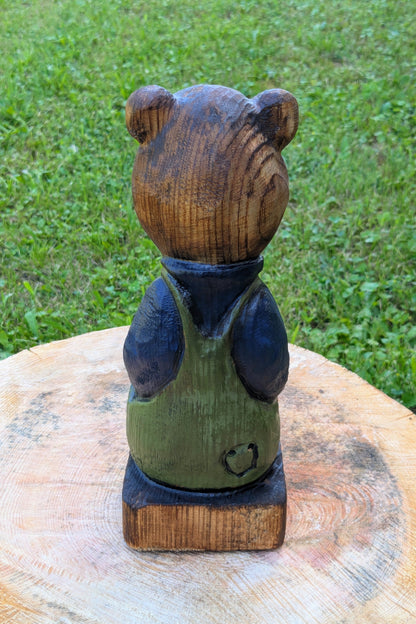 #0013 Bibbed bear