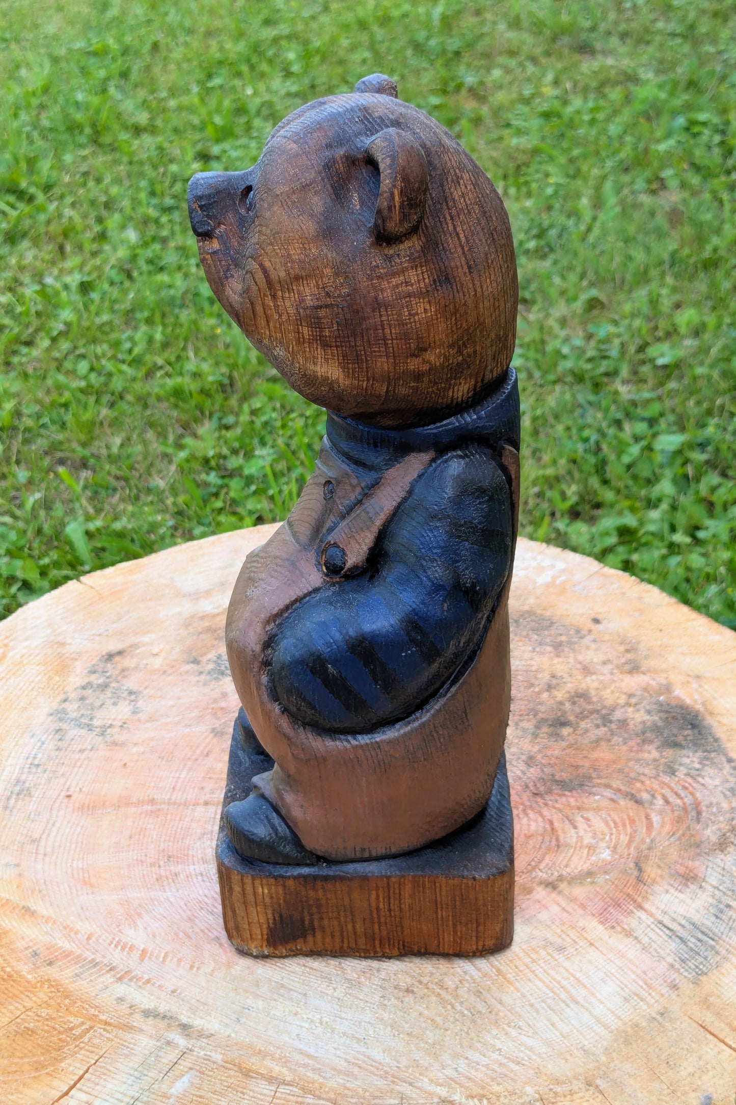 #0016 Bibbed bear