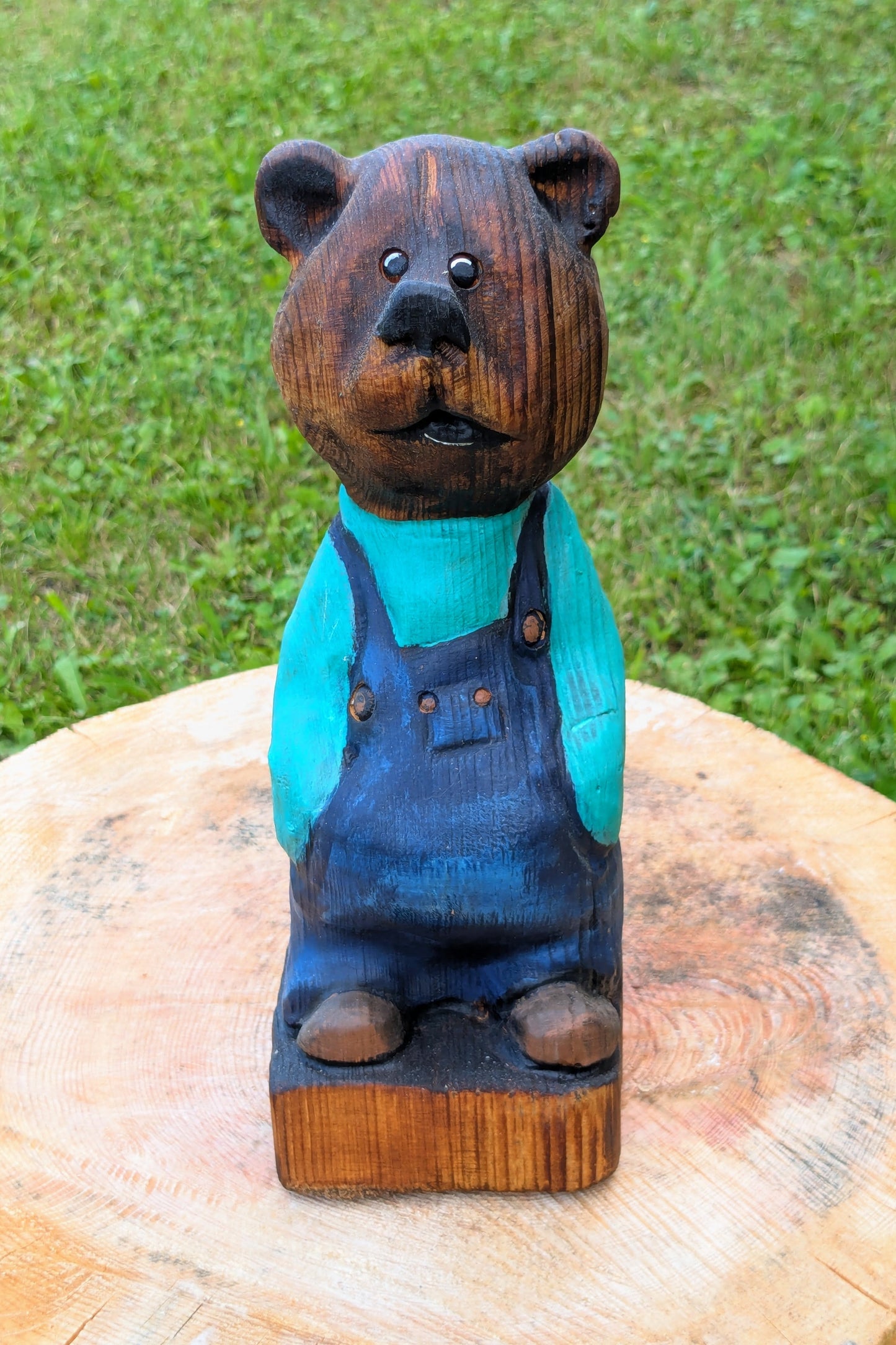 #0018 Bibbed bear