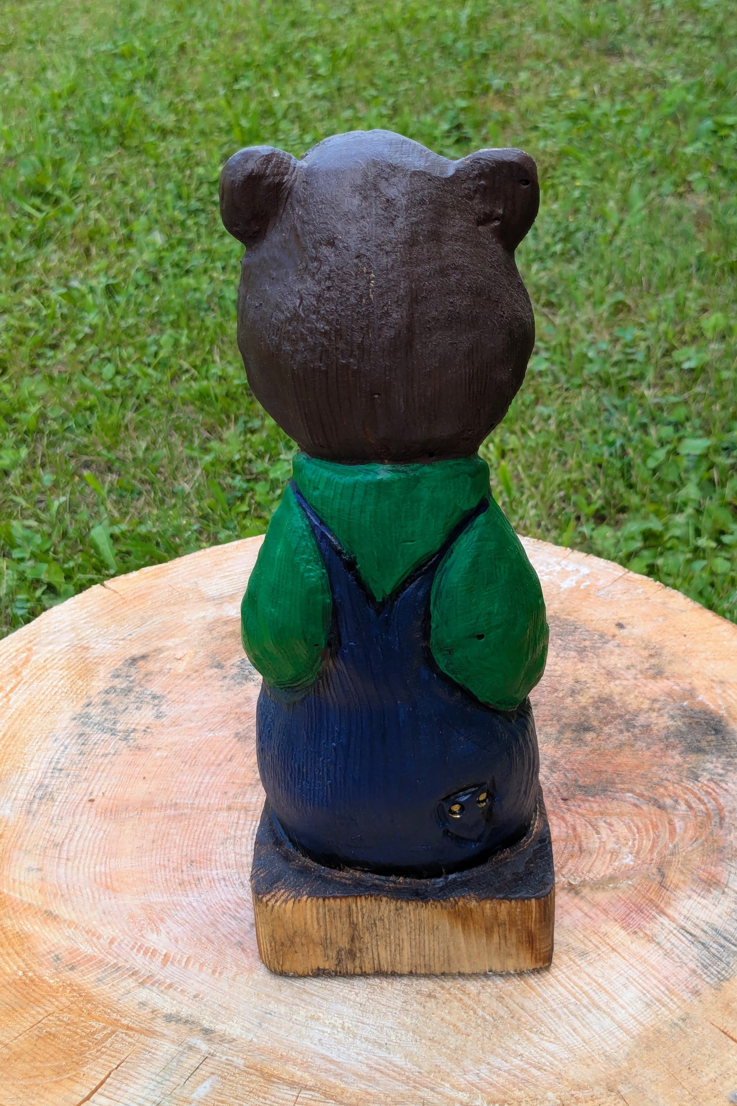 #0021 Bibbed bear