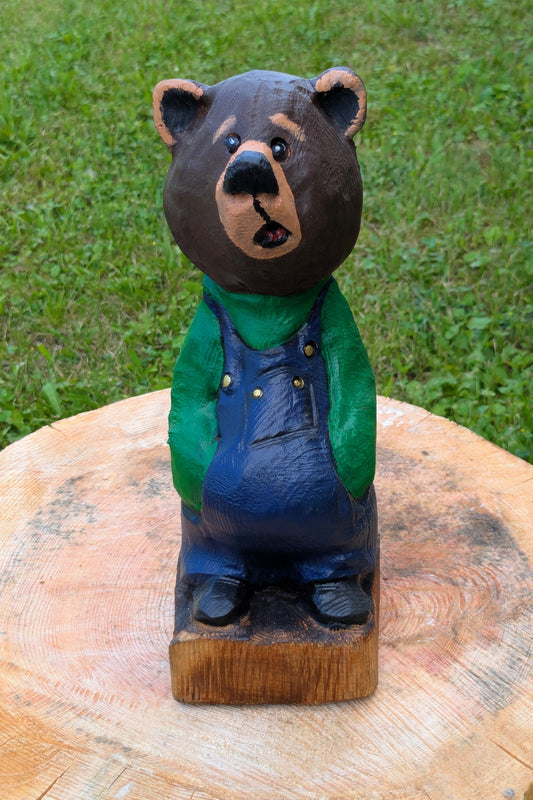 #0021 Bibbed bear