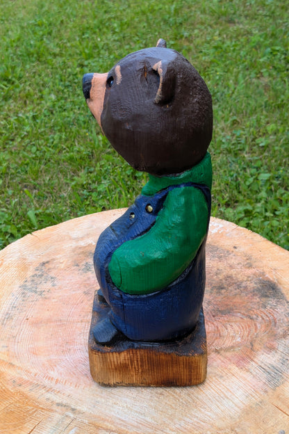 #0021 Bibbed bear
