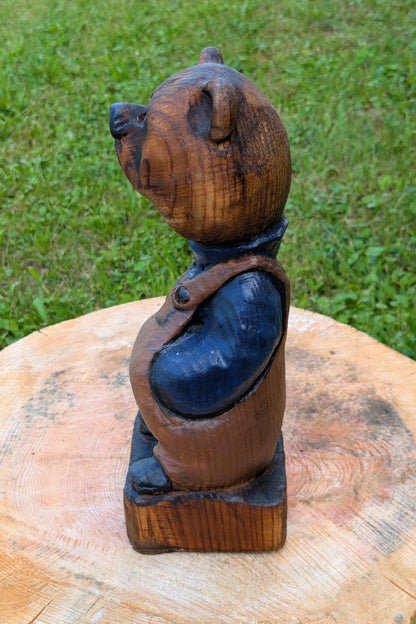 #0022 Bibbed bear