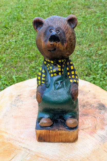 #0024 Bibbed bear