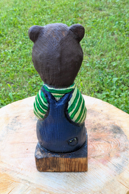 #0025 Bibbed bear