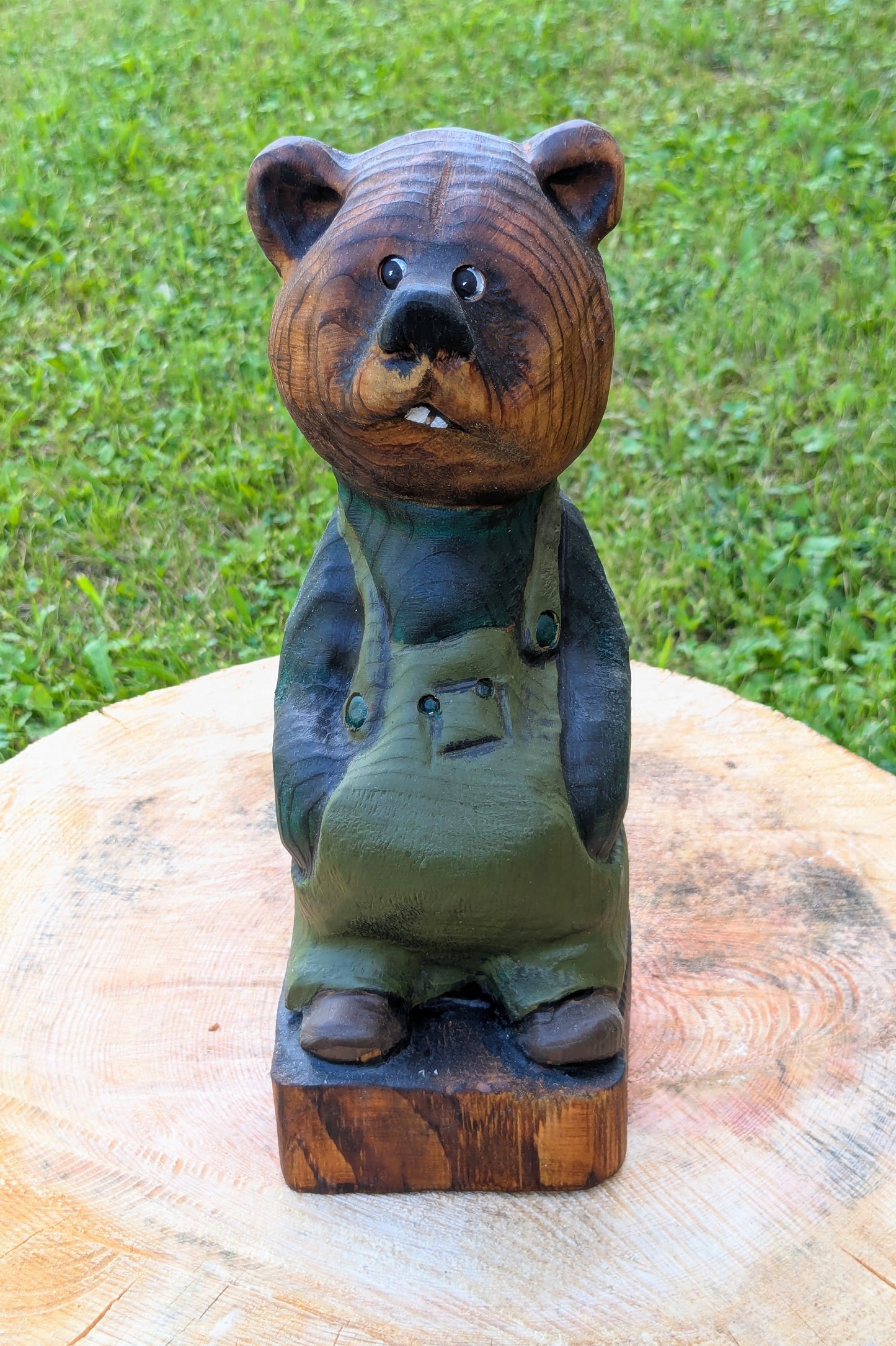 #0026 Bibbed bear