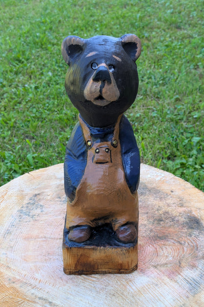 #0028 Bibbed bear