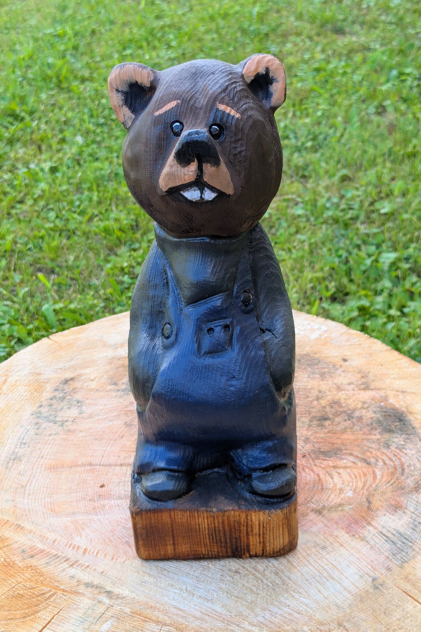 #0031 Bibbed bear