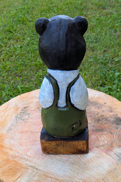 #0032 Bibbed bear