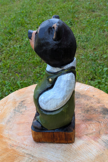 #0032 Bibbed bear