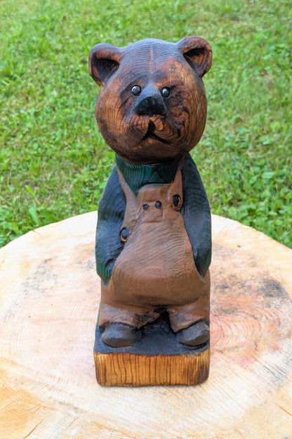 #0033 Bibbed bear