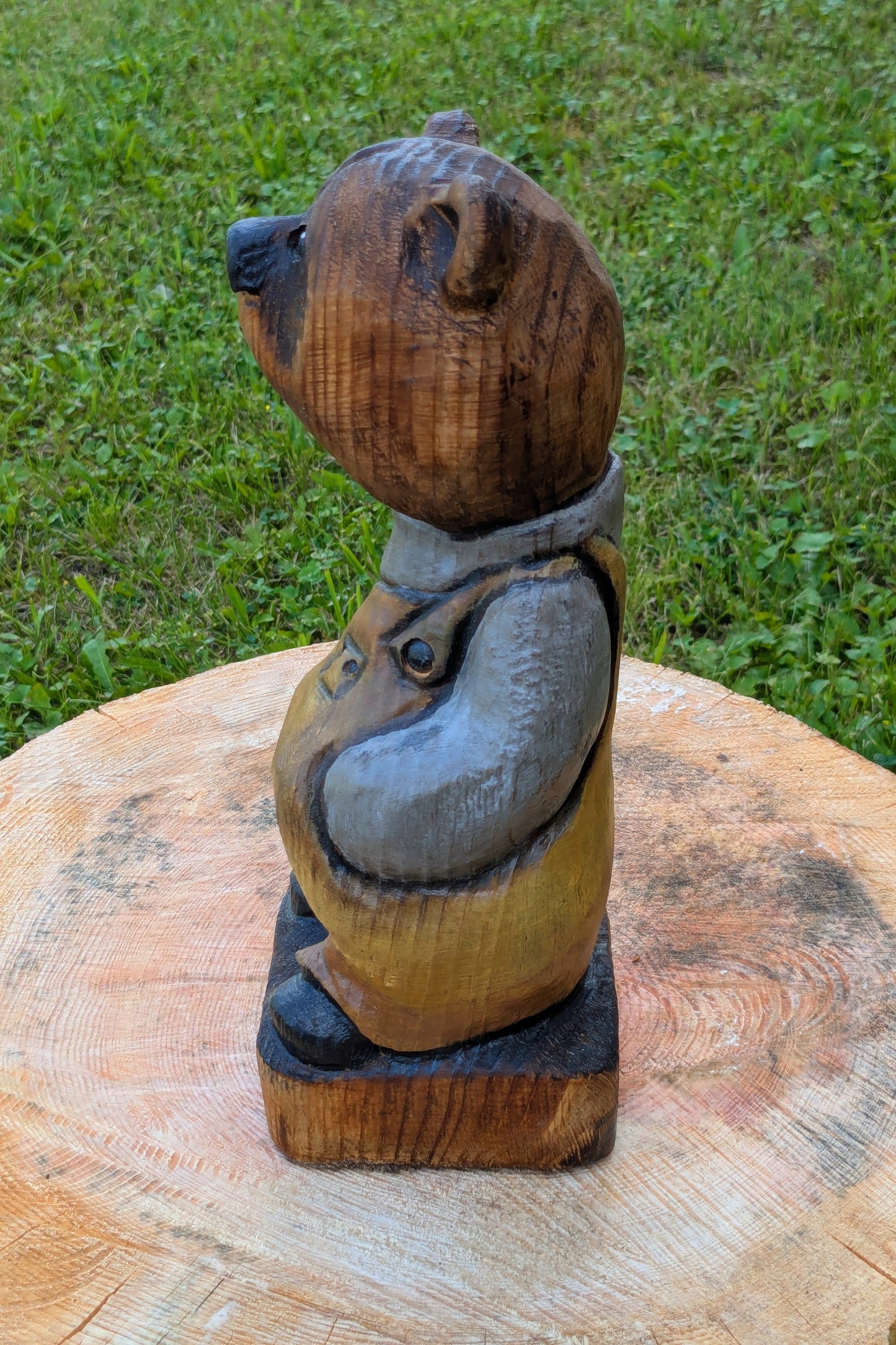 #0039 Bibbed bear