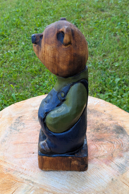 #0041 Bibbed bear