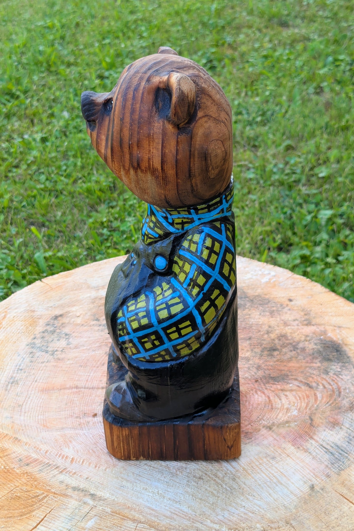 #0045 Bibbed bear