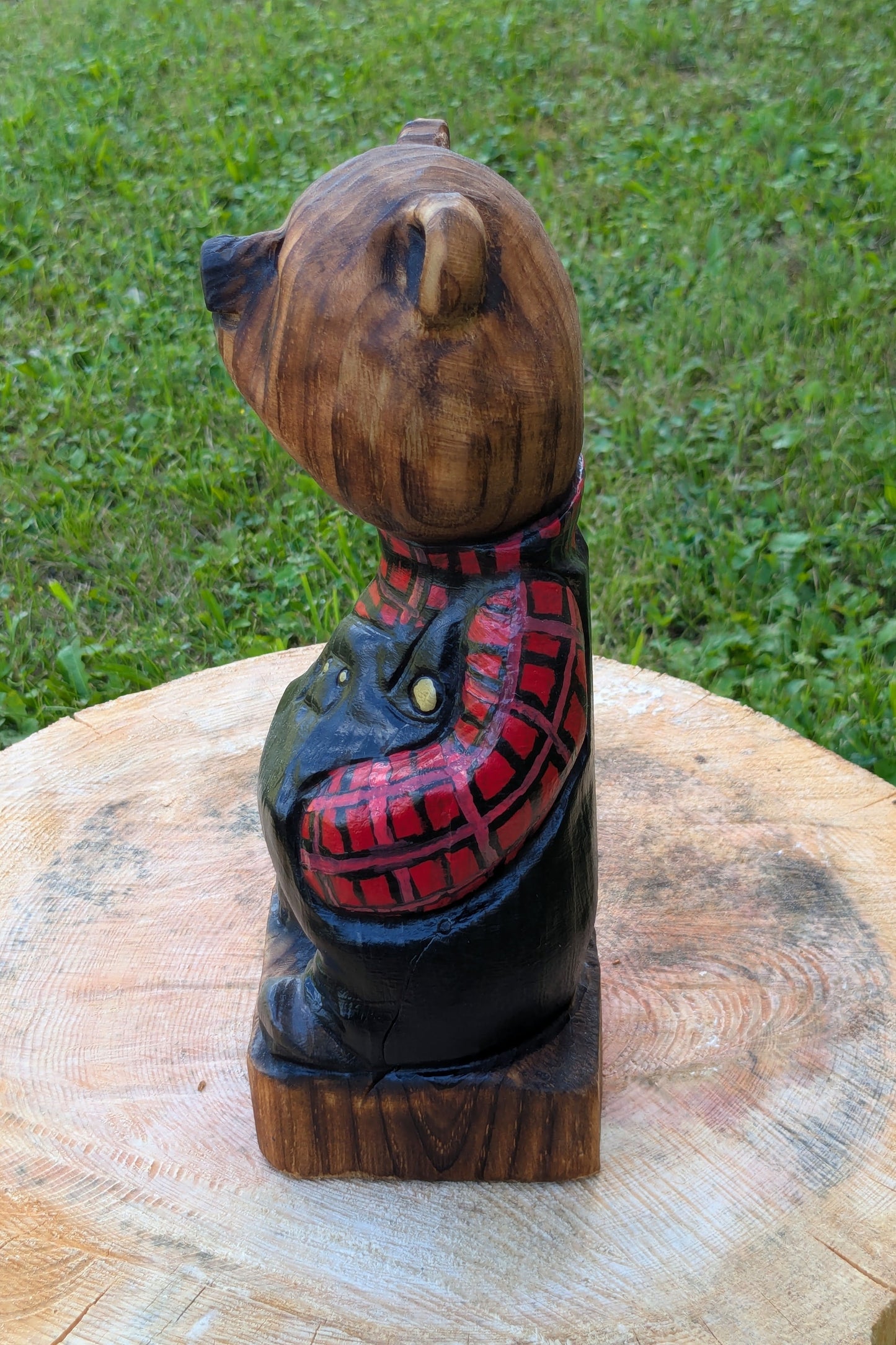 #0046 Bibbed bear