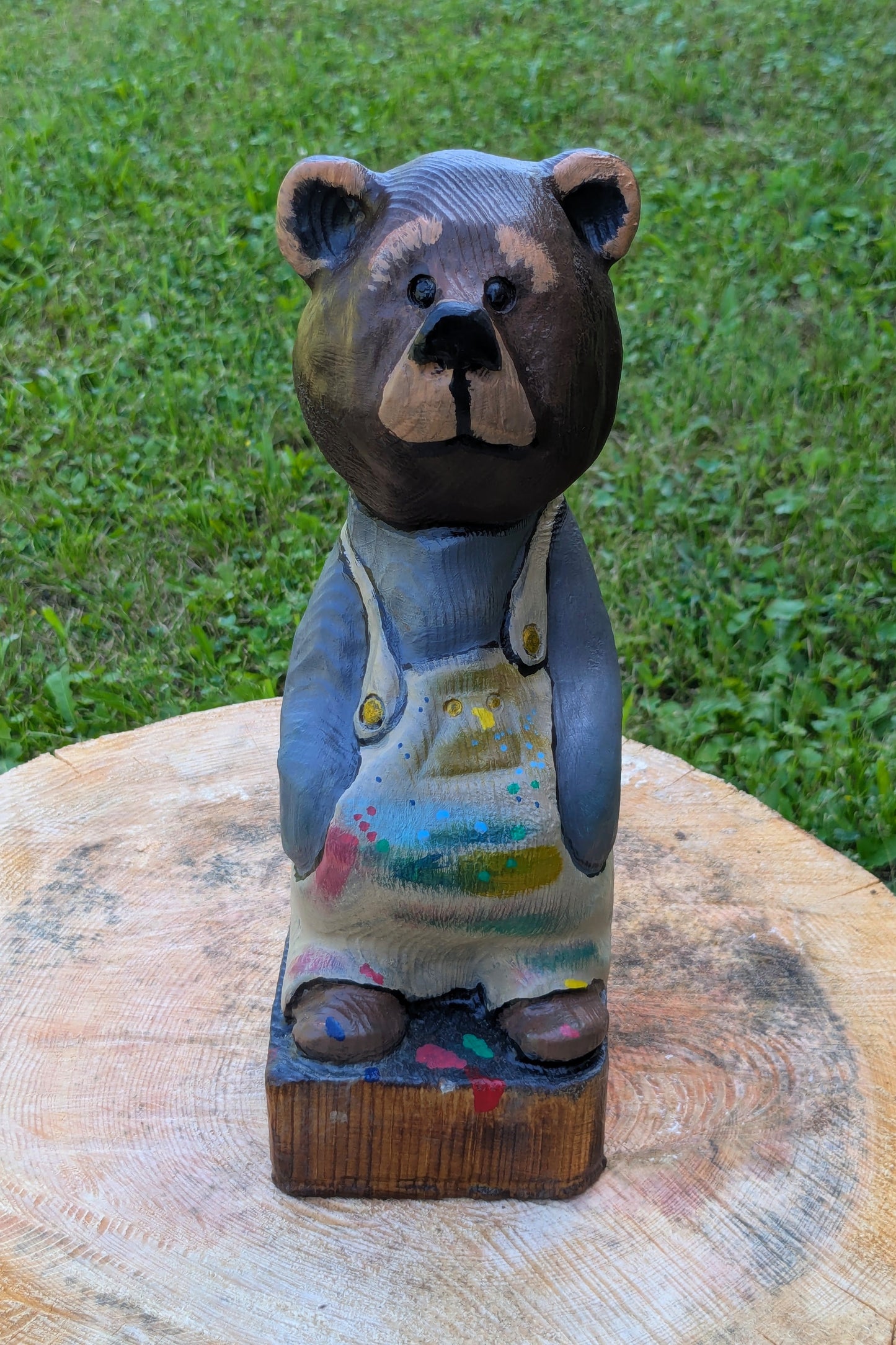 #0049 Bibbed bear