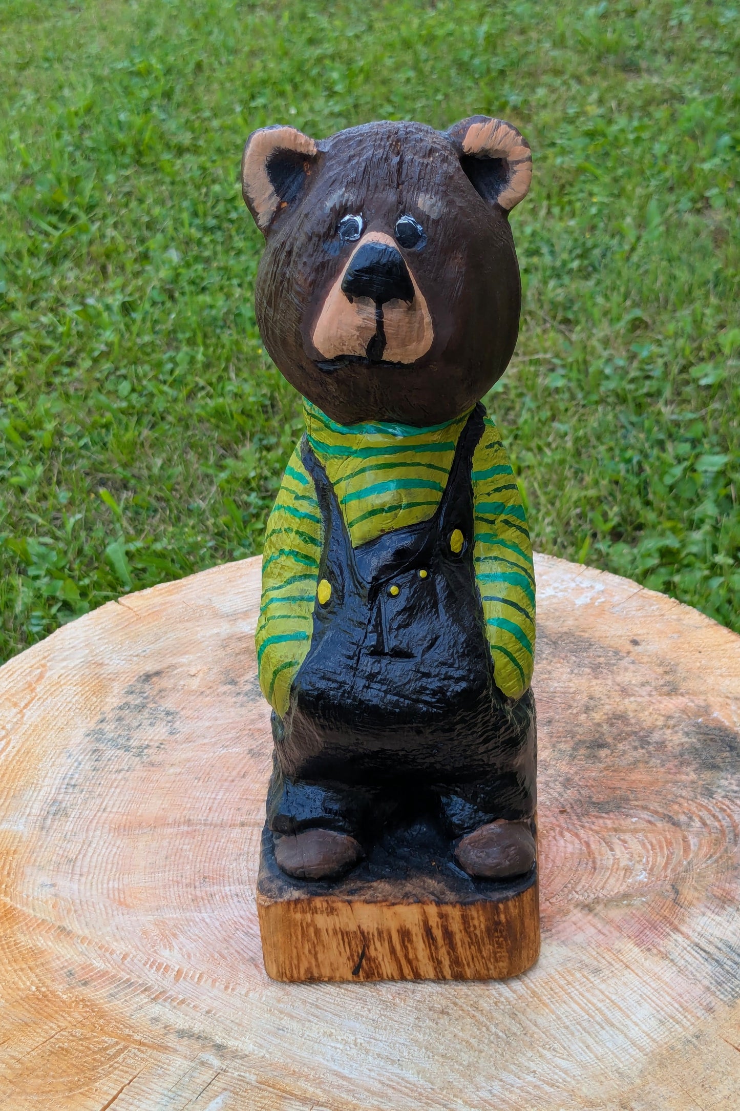 #0052 Bibbed bear
