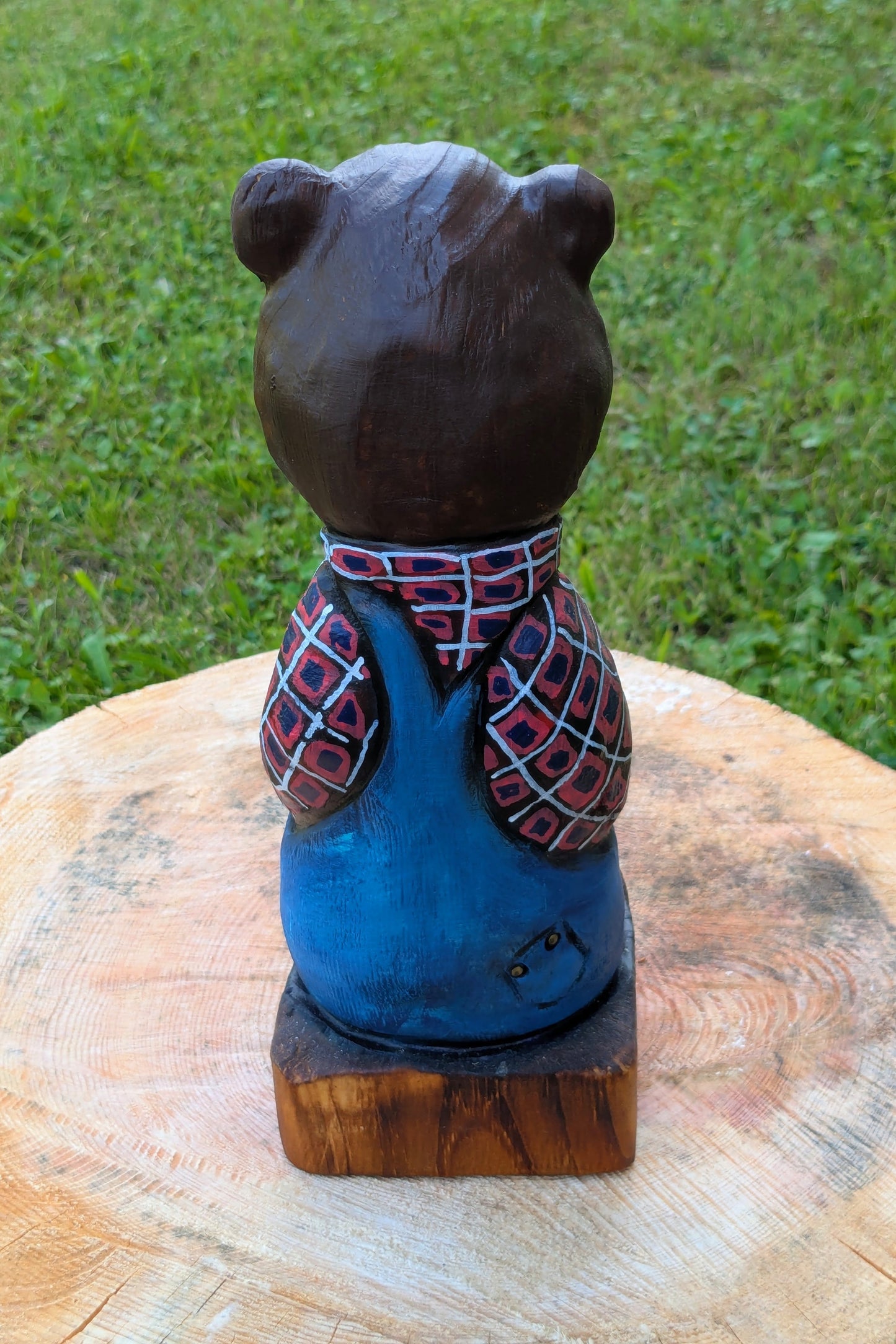 #0054 Bibbed bear