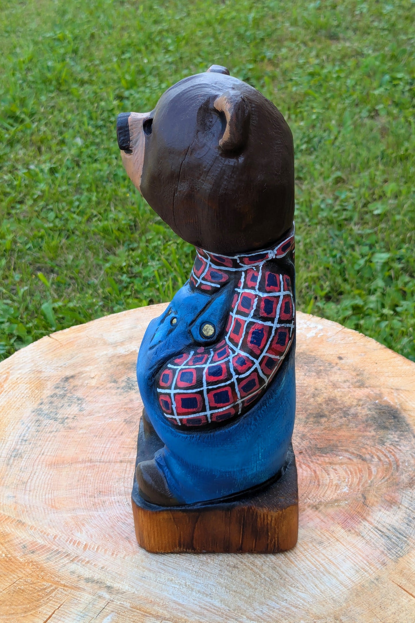 #0054 Bibbed bear
