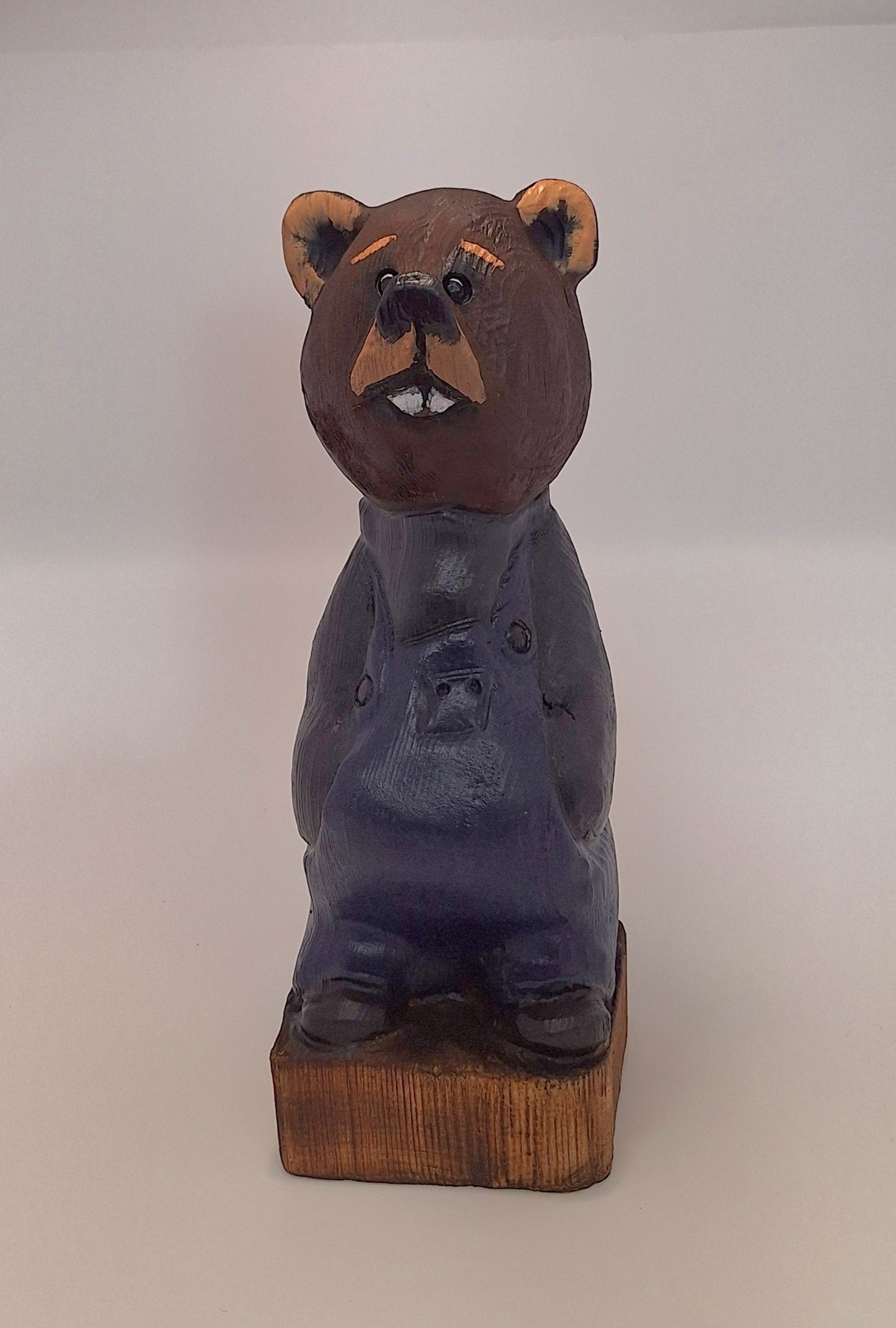 #0031 Bibbed bear