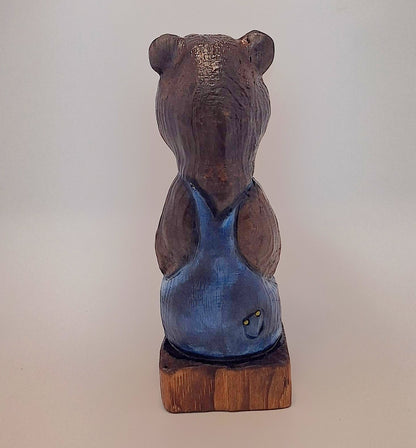 #0008 Bibbed bear