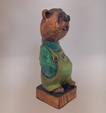 #0017 Bibbed bear