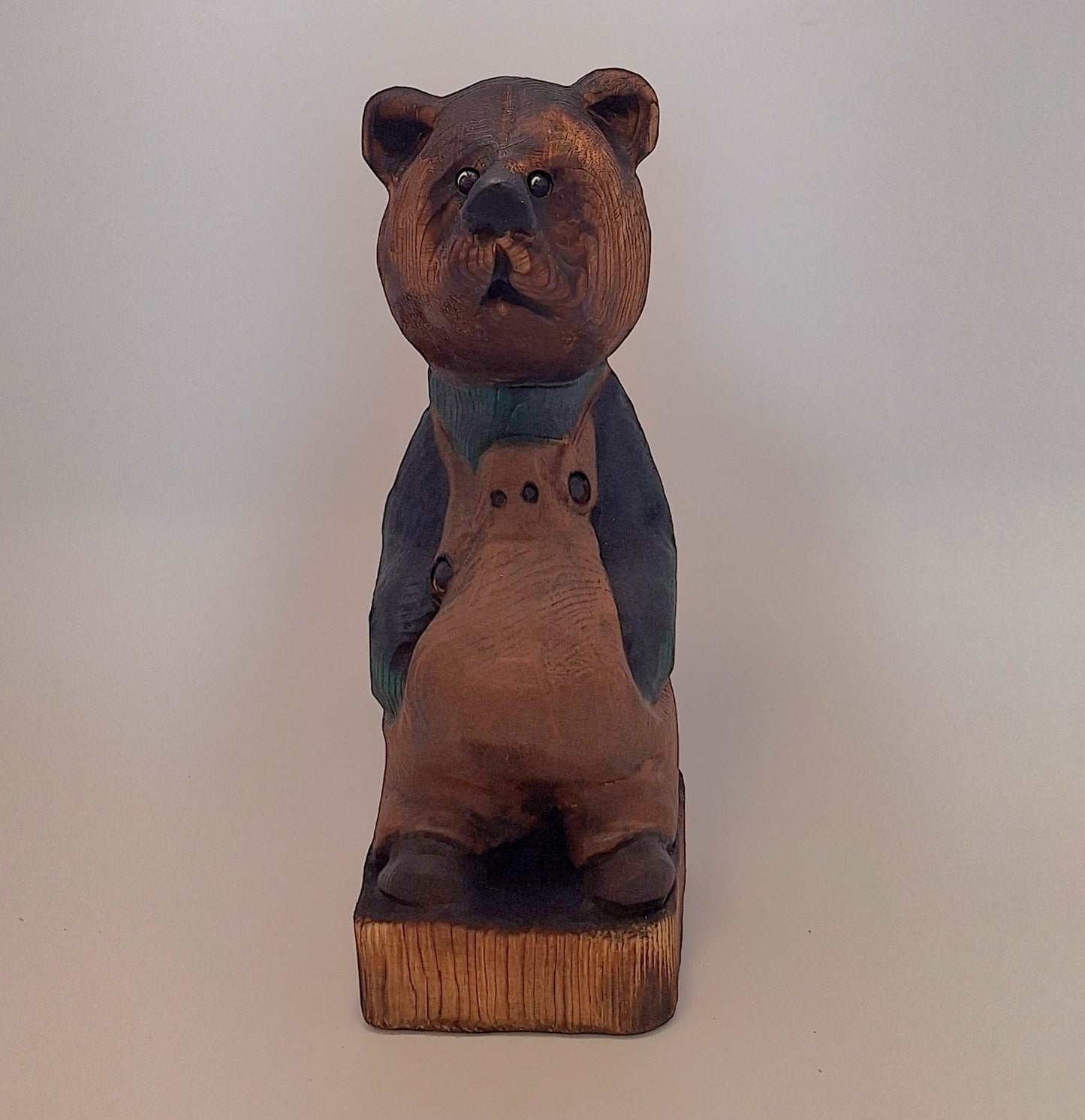 #0033 Bibbed bear