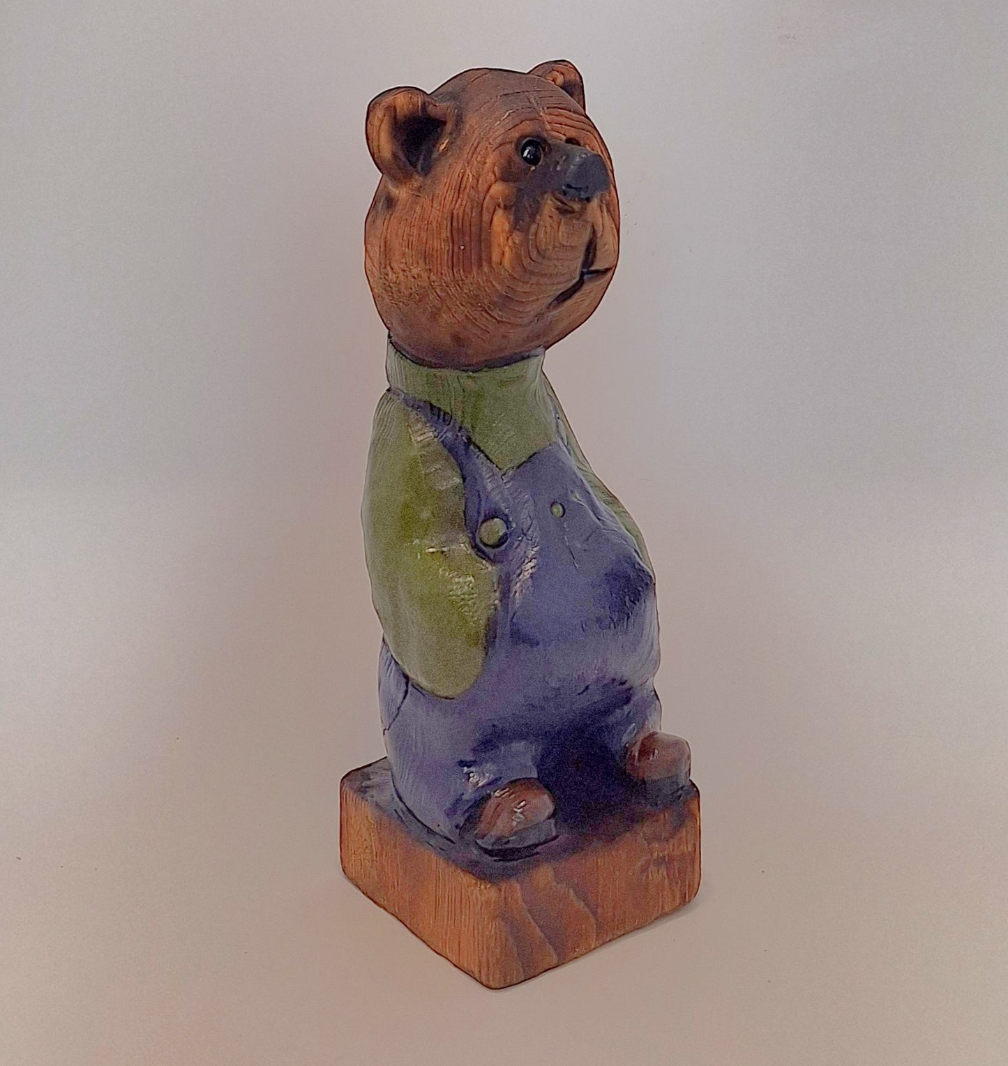 #0041 Bibbed bear