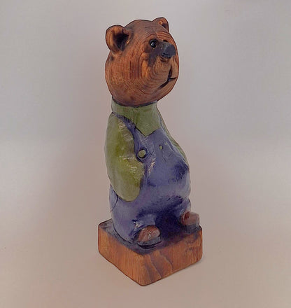 #0041 Bibbed bear