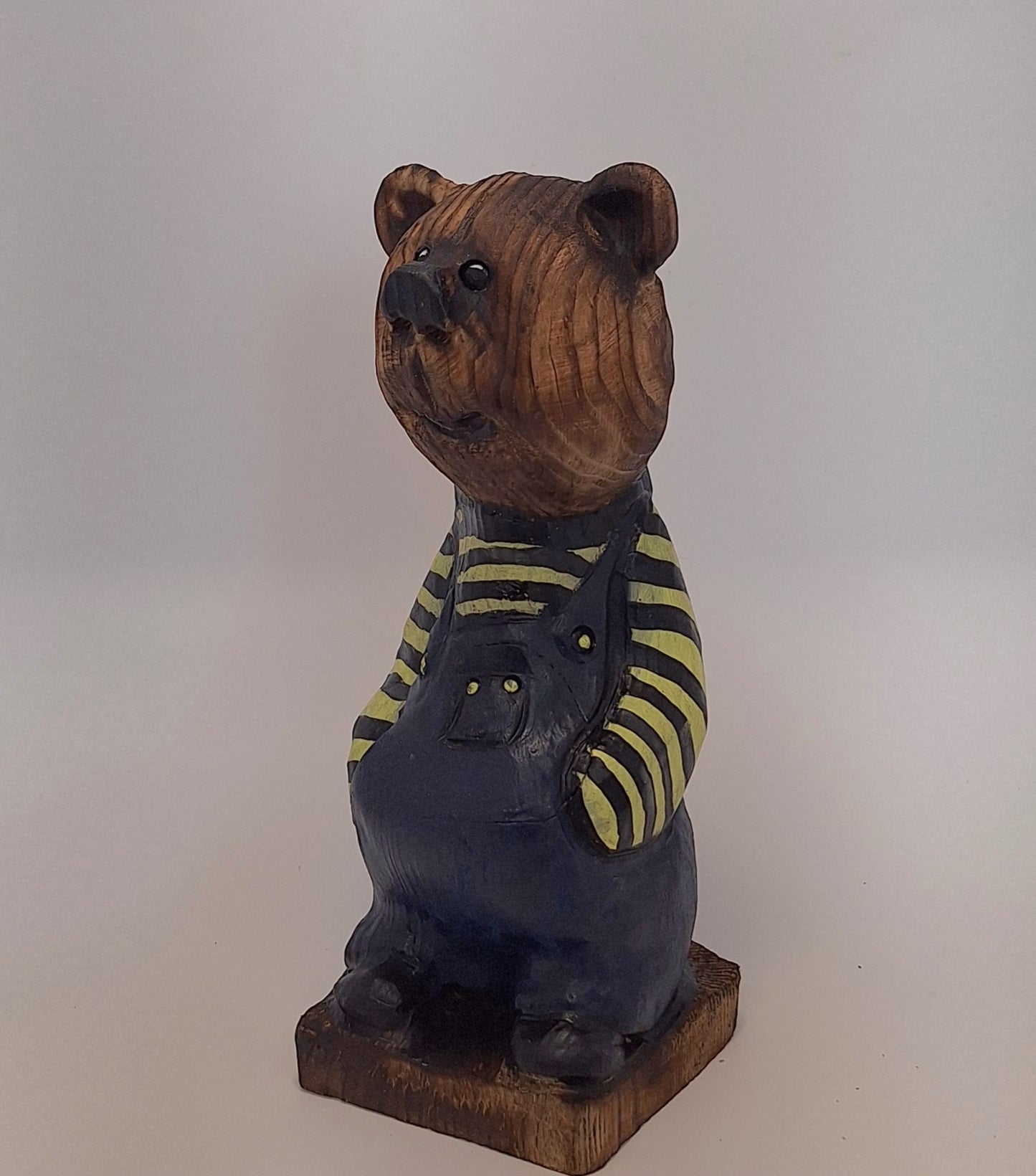 #0015 Bibbed bear