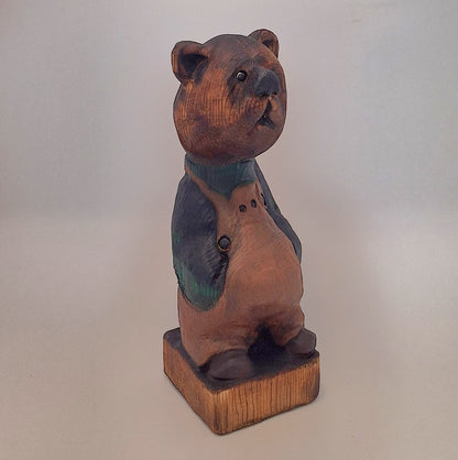 #0033 Bibbed bear