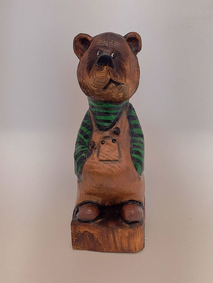 #0027 Bibbed bear