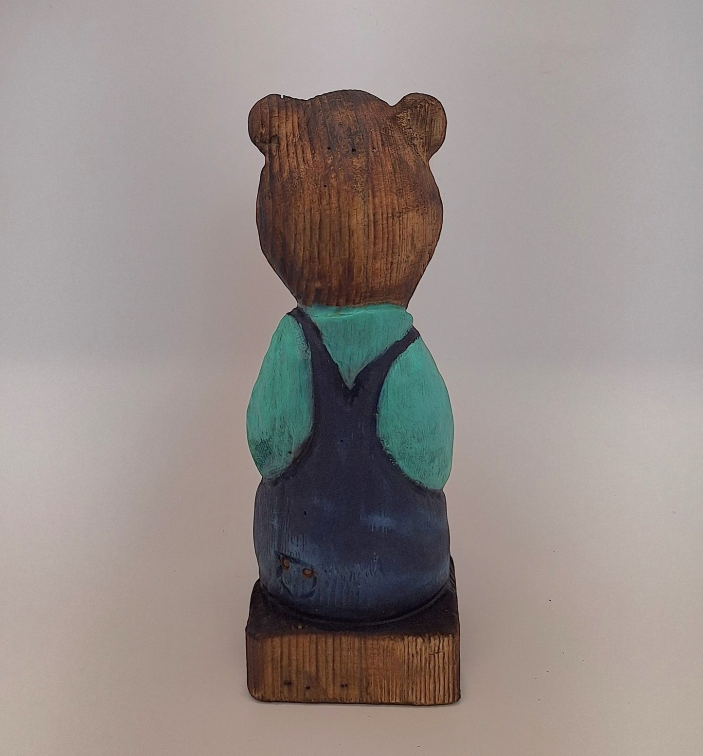 #0018 Bibbed bear