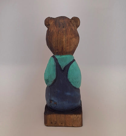#0018 Bibbed bear