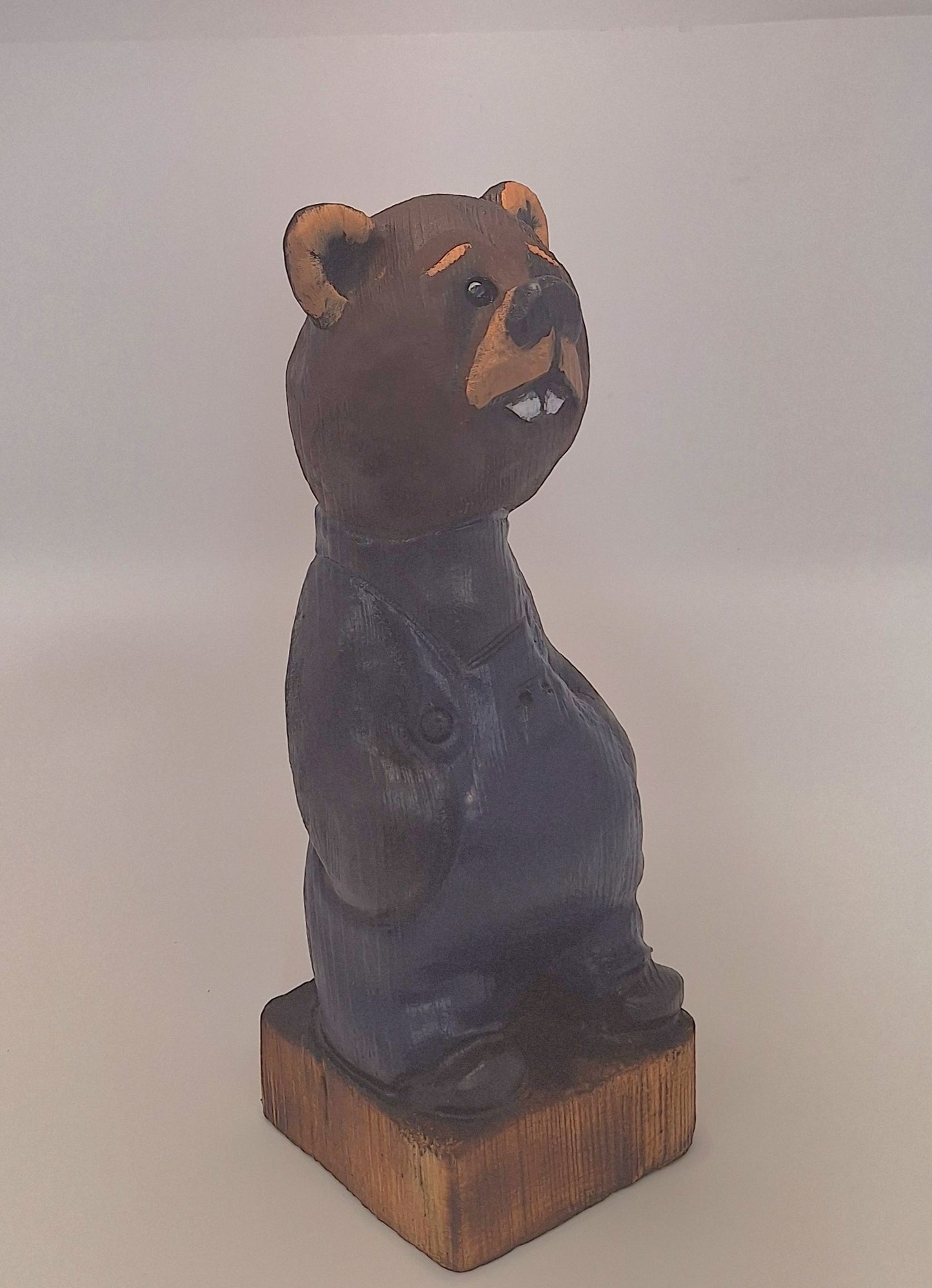 #0031 Bibbed bear