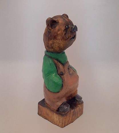#0010 Bibbed bear