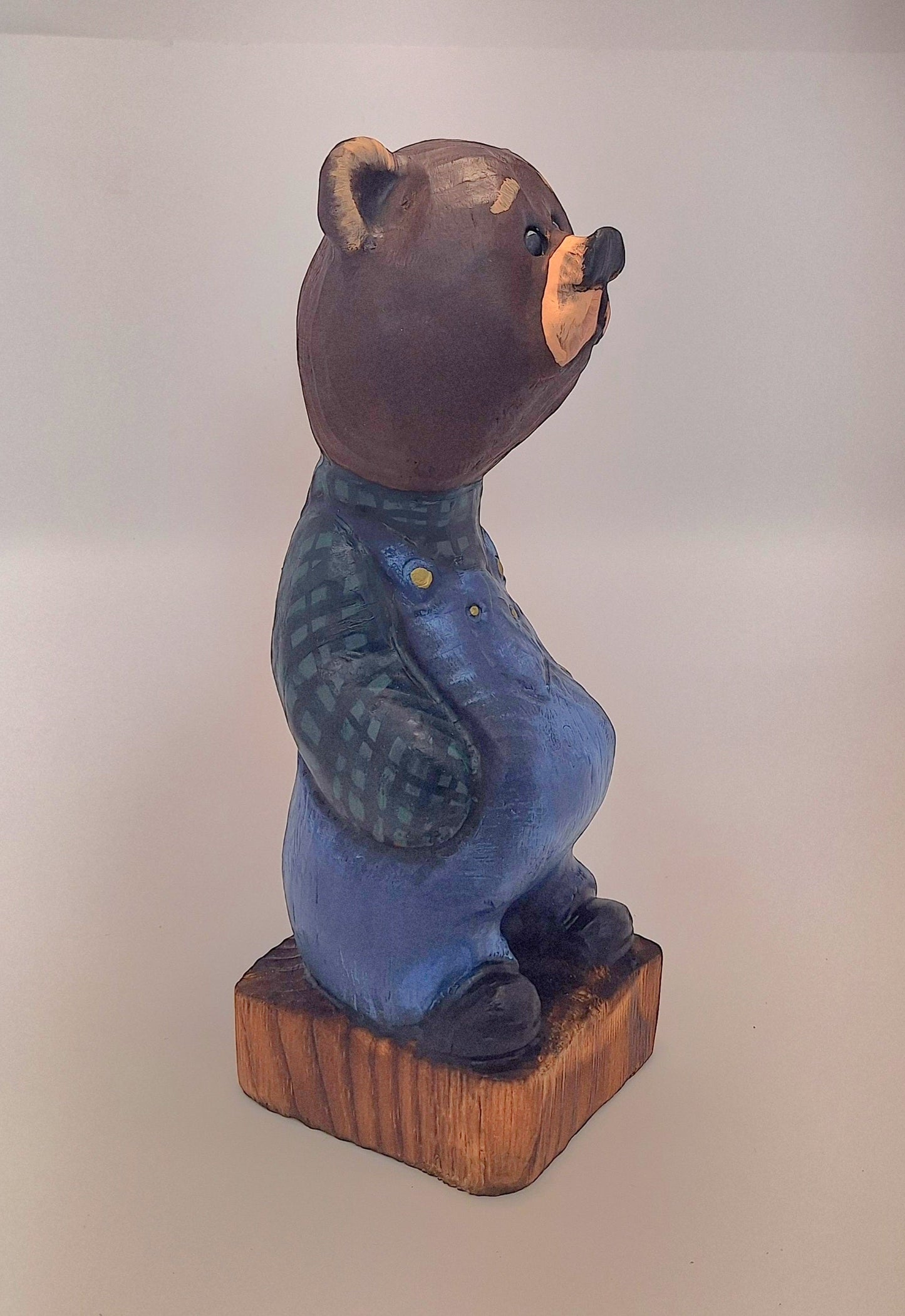 #0053 Bibbed bear
