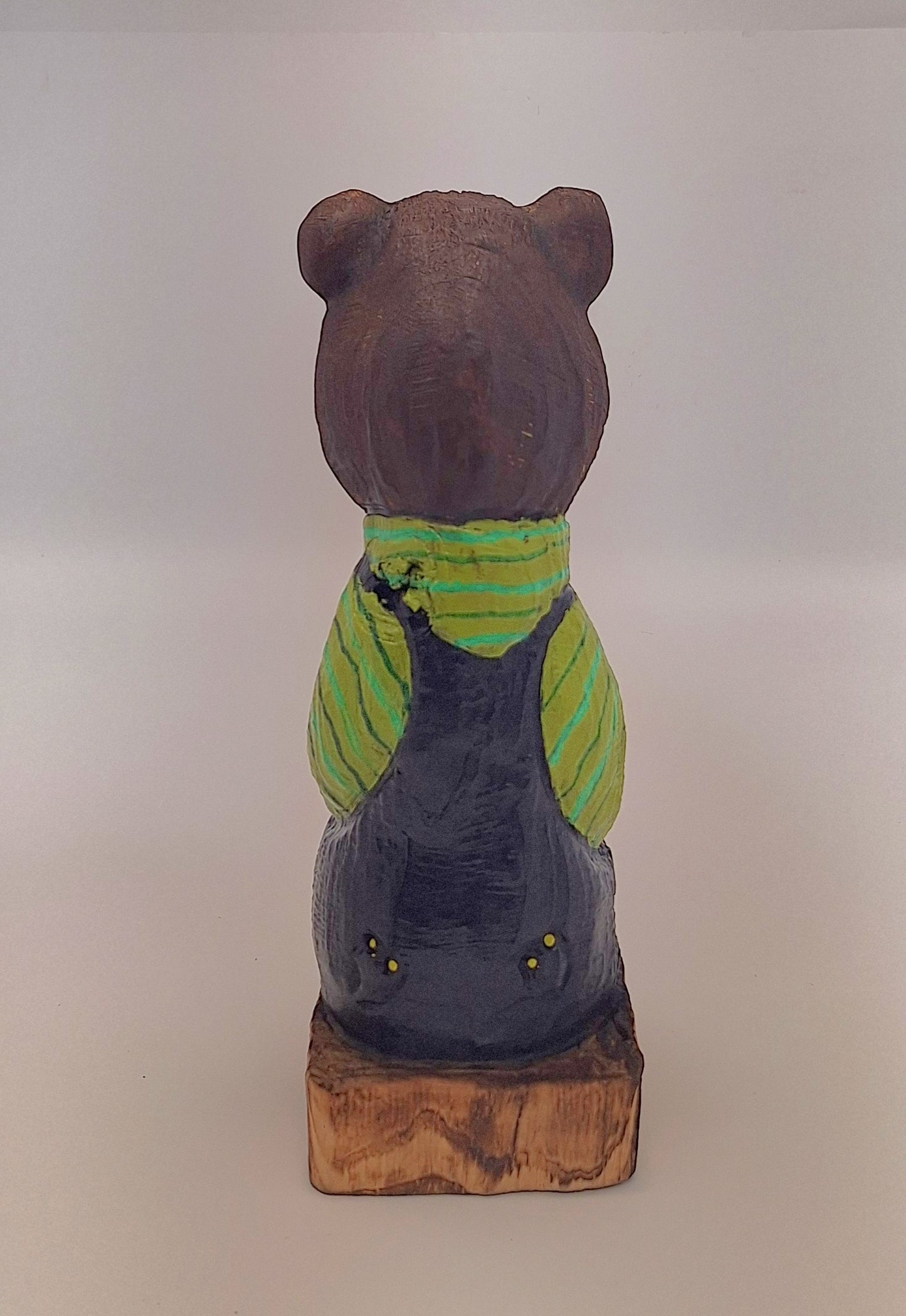 #0052 Bibbed bear