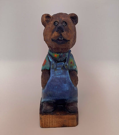 #0002 Bibbed bear