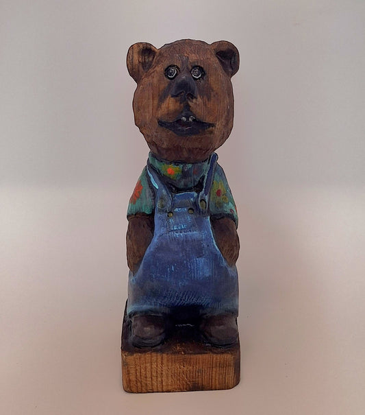 #0002 Bibbed bear