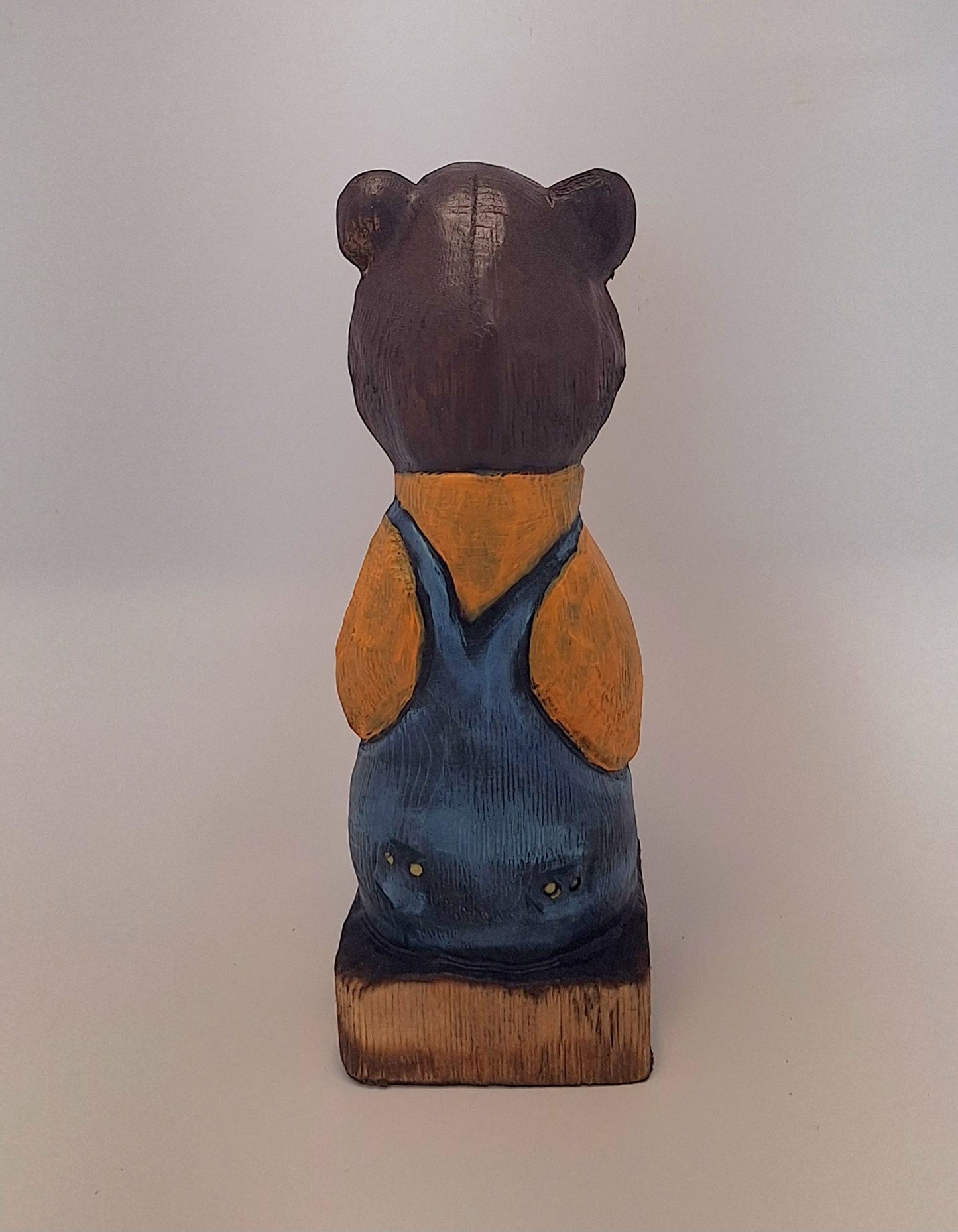 #0057 Bibbed bear